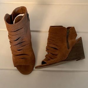 Wedge suede sandals size 7